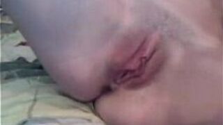 Sexy babe with tight pusssy masturbates until she squirts porn video